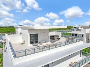 348 Desoto St, Hollywood FL 33019