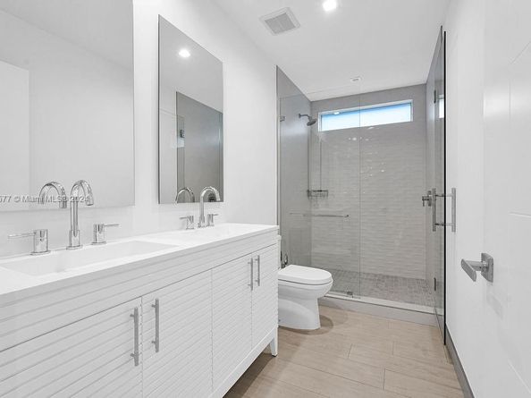348 Desoto St, Hollywood FL 33019