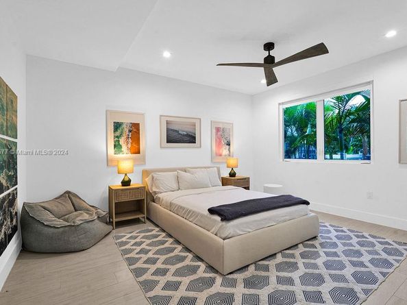 348 Desoto St, Hollywood FL 33019