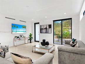 2572 NE 182nd Ter, North Miami Beach FL 33160