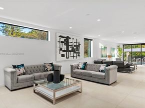 2572 NE 182nd Ter, North Miami Beach FL 33160