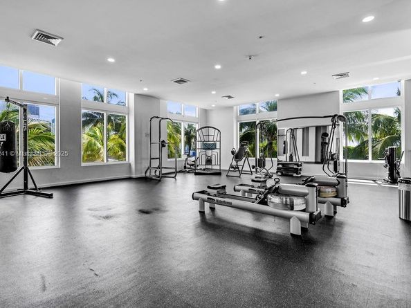 1900 N Bayshore Dr 5103, Miami FL 33132