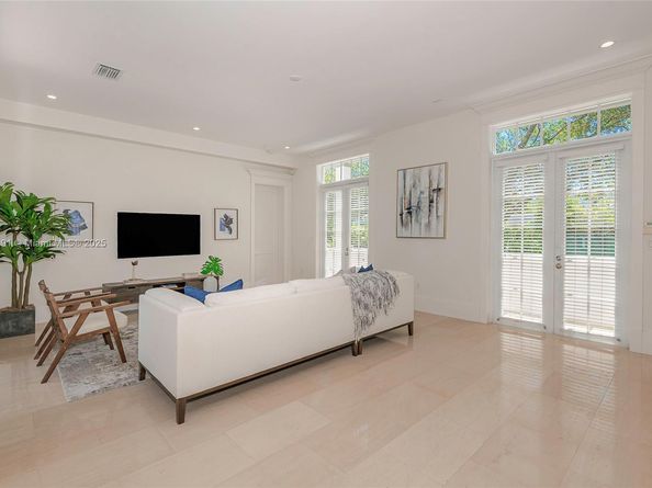 7745 SW 54th Ave, Miami FL 33143