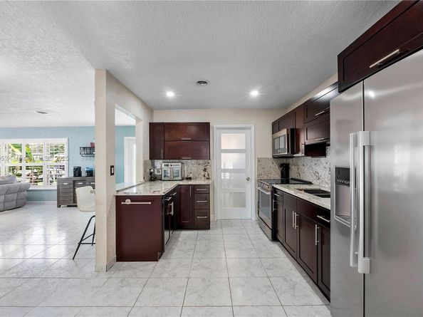 3329 Coolidge St, Hollywood FL 33021