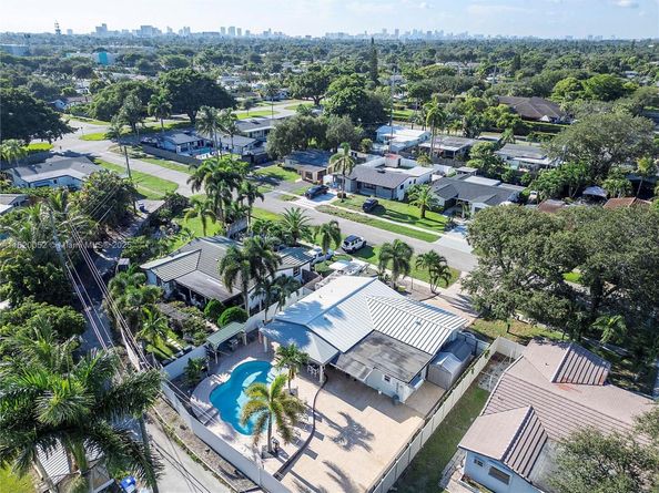 3329 Coolidge St, Hollywood FL 33021