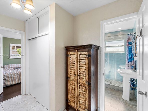 3329 Coolidge St, Hollywood FL 33021