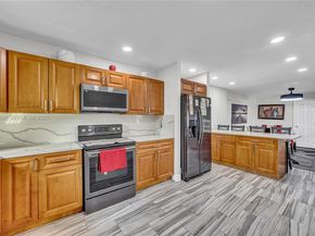 4751 NW 5th Ct, Plantation FL 33317