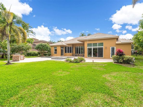 12861 Kapok Ln, Davie FL 33330