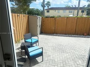 4106 NE 25th St, Homestead FL 33033