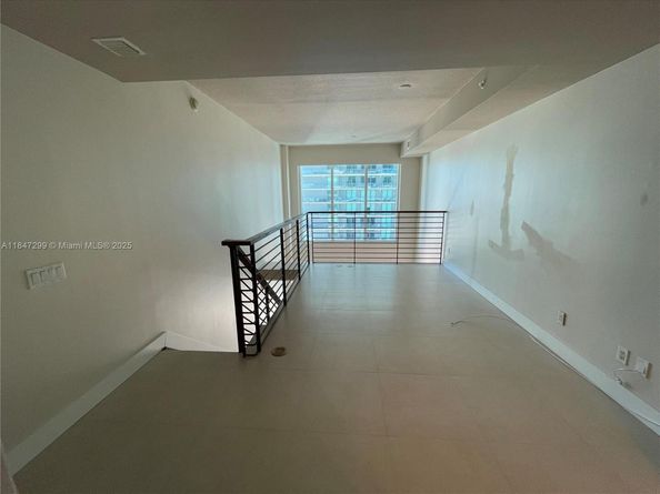 60 SW 13th St 3222, Miami FL 33130