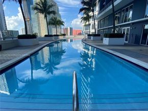 60 SW 13th St 3222, Miami FL 33130