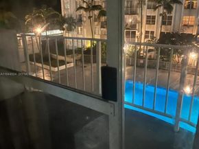 488 NW 165th St Rd B408, Miami FL 33169