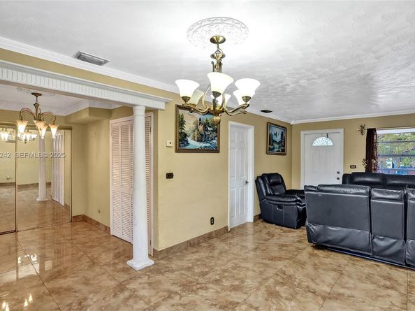 6404 Evans St, Hollywood FL 33024