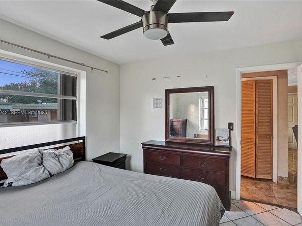 6404 Evans St, Hollywood FL 33024