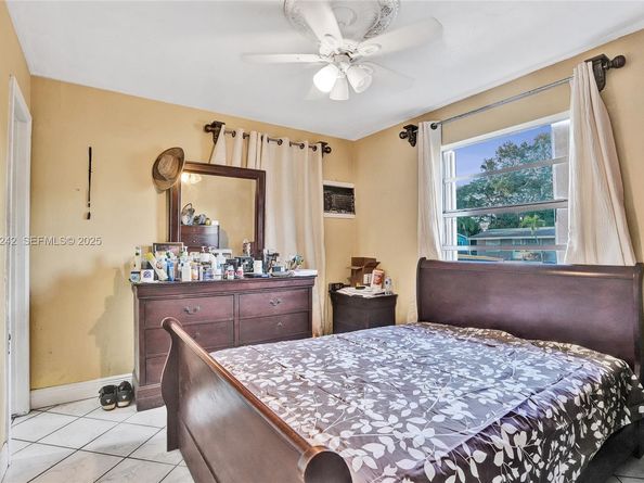 6404 Evans St, Hollywood FL 33024