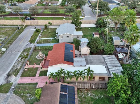 6404 Evans St, Hollywood FL 33024