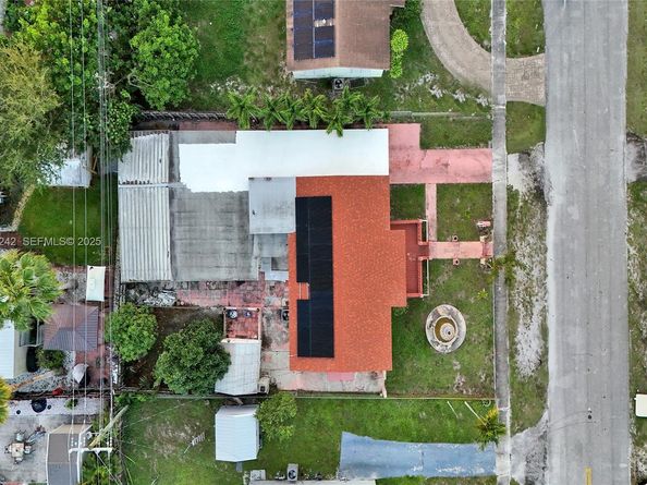 6404 Evans St, Hollywood FL 33024