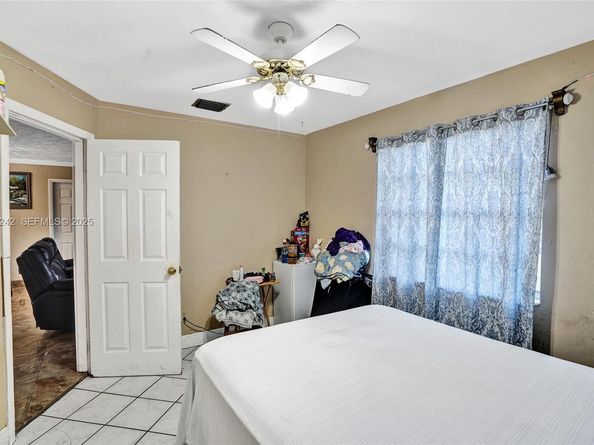 6404 Evans St, Hollywood FL 33024