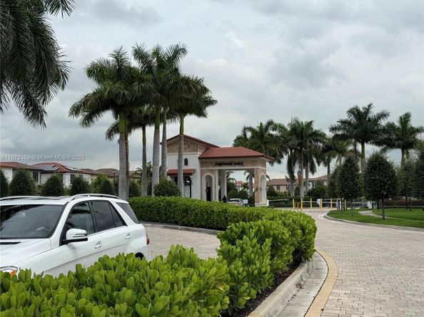 3464 W 114th Ter 3464, Hialeah FL 33018