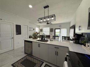 3464 W 114th Ter 3464, Hialeah FL 33018