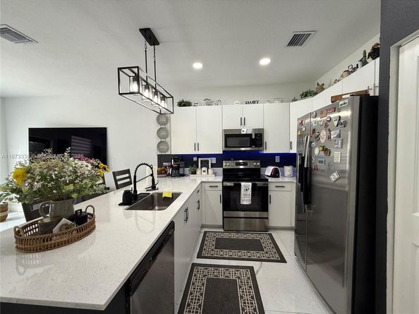 3464 W 114th Ter 3464, Hialeah FL 33018