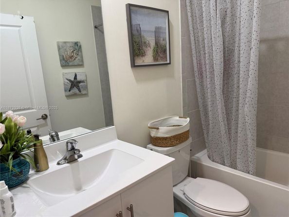 3464 W 114th Ter 3464, Hialeah FL 33018