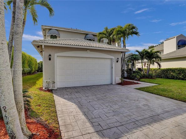 9741 Spray Dr, West Palm Beach FL 33411
