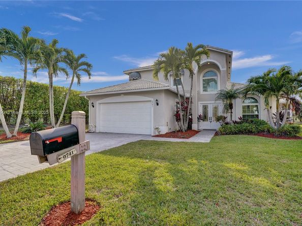 9741 Spray Dr, West Palm Beach FL 33411