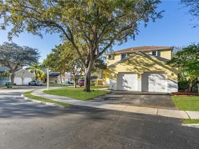20775 NW 1st St, Pembroke Pines FL 33029