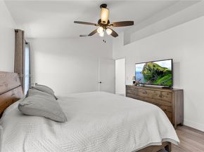 20775 NW 1st St, Pembroke Pines FL 33029