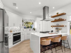 20775 NW 1st St, Pembroke Pines FL 33029