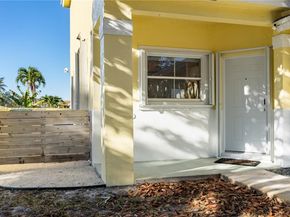 20775 NW 1st St, Pembroke Pines FL 33029