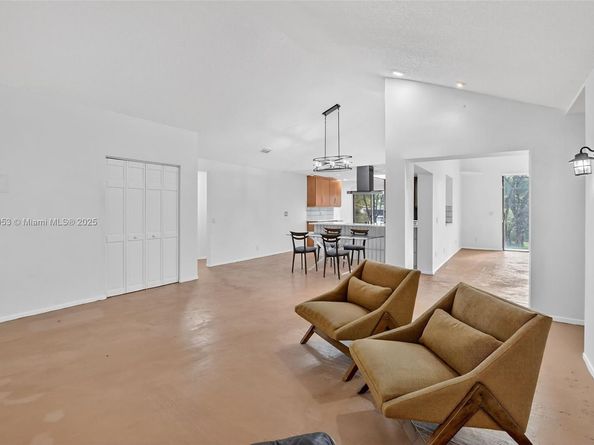 2360 Dover, Weston FL 33326