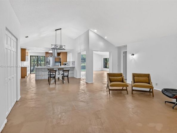 2360 Dover, Weston FL 33326