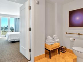 4401 Collins Ave 1712, Miami Beach FL 33140