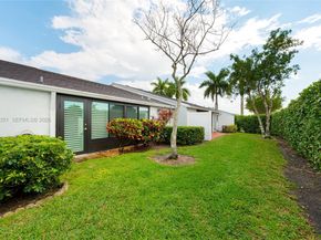 2640 W Gately Dr W 1102, West Palm Beach FL 33415