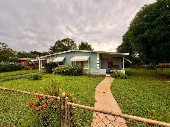 3411 NW 5th Ct, Lauderhill FL 33311