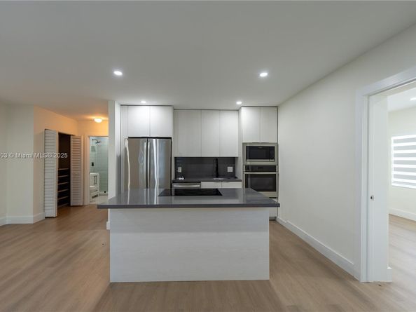 1615 NE 9th St, Fort Lauderdale FL 33304