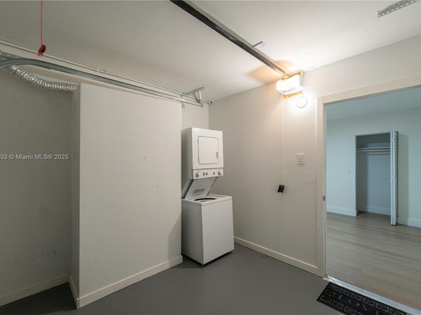 1615 NE 9th St, Fort Lauderdale FL 33304