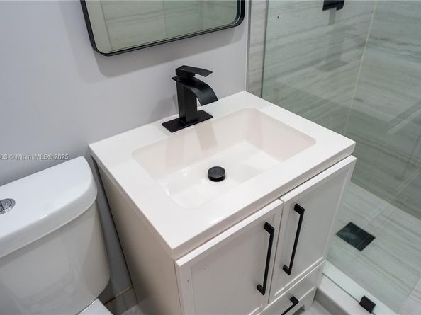 1615 NE 9th St, Fort Lauderdale FL 33304