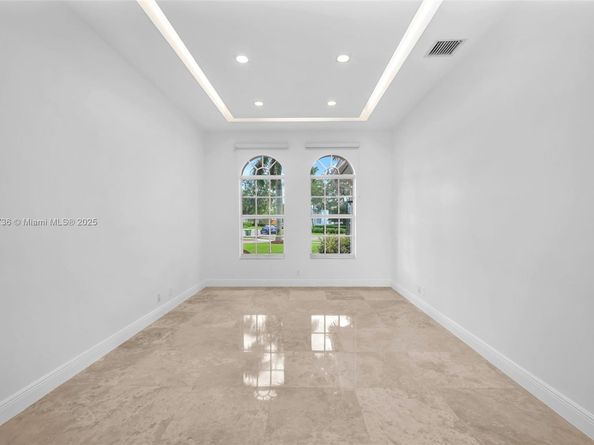 3200 Lake Ridge Lane, Weston FL 33332