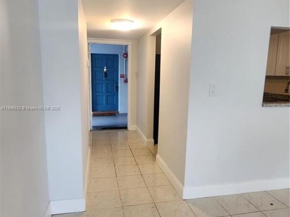 981 Hillcrest Ct 114, Hollywood FL 33021