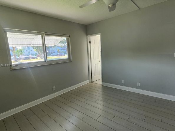 981 Hillcrest Ct 114, Hollywood FL 33021