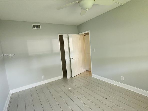 981 Hillcrest Ct 114, Hollywood FL 33021