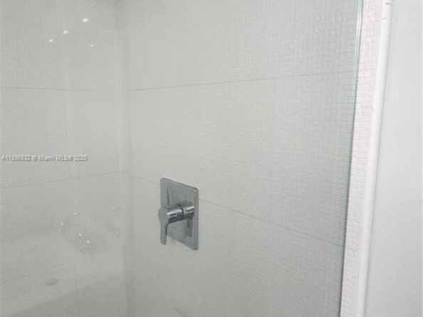 981 Hillcrest Ct 114, Hollywood FL 33021