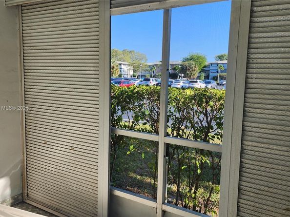 981 Hillcrest Ct 114, Hollywood FL 33021