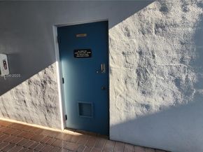 981 Hillcrest Ct 114, Hollywood FL 33021