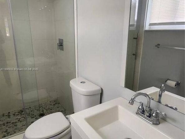 981 Hillcrest Ct 114, Hollywood FL 33021