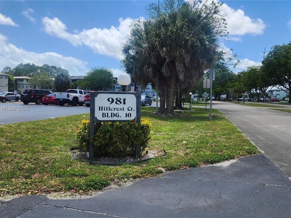 981 Hillcrest Ct 114, Hollywood FL 33021