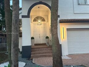 1607 SW 157th Ave, Pembroke Pines FL 33027